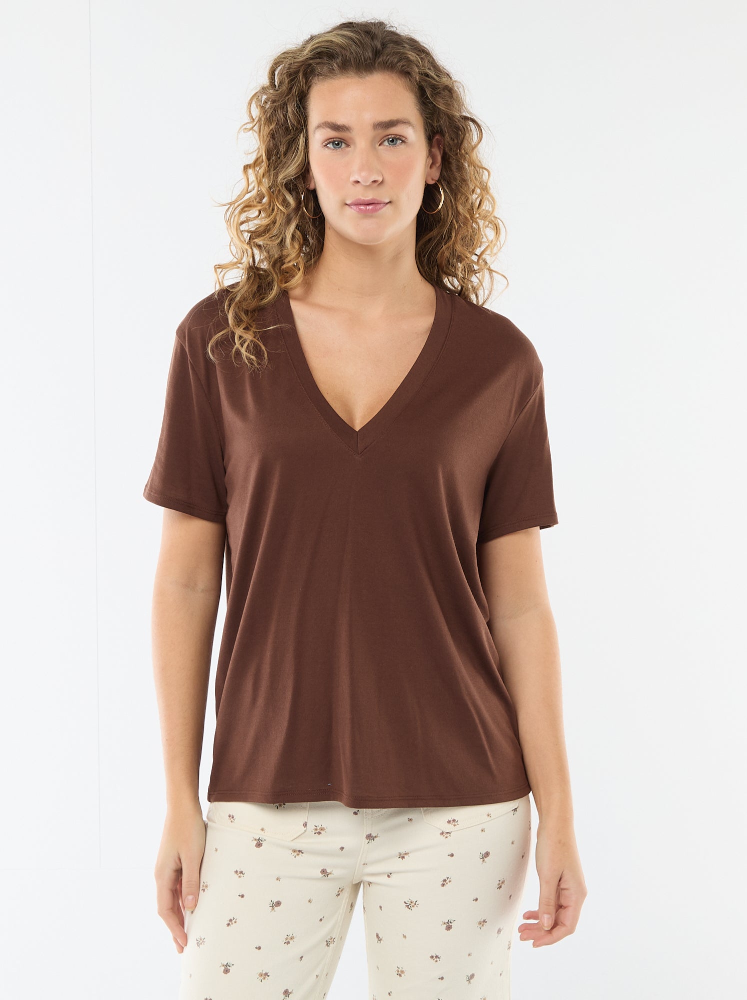 Tee-shirt manches courtes avec encolure en V - Marron