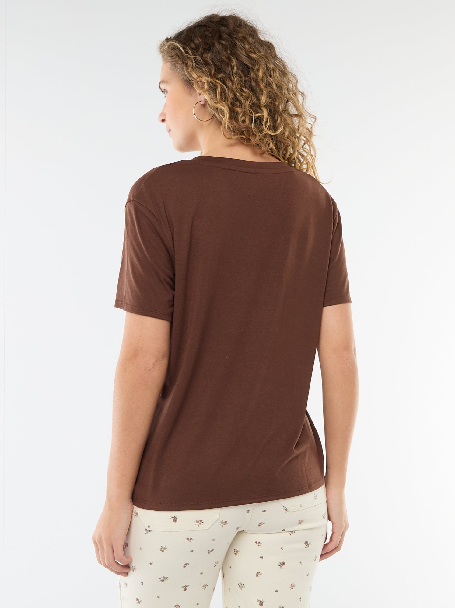 Tee-shirt manches courtes avec encolure en V - Marron
