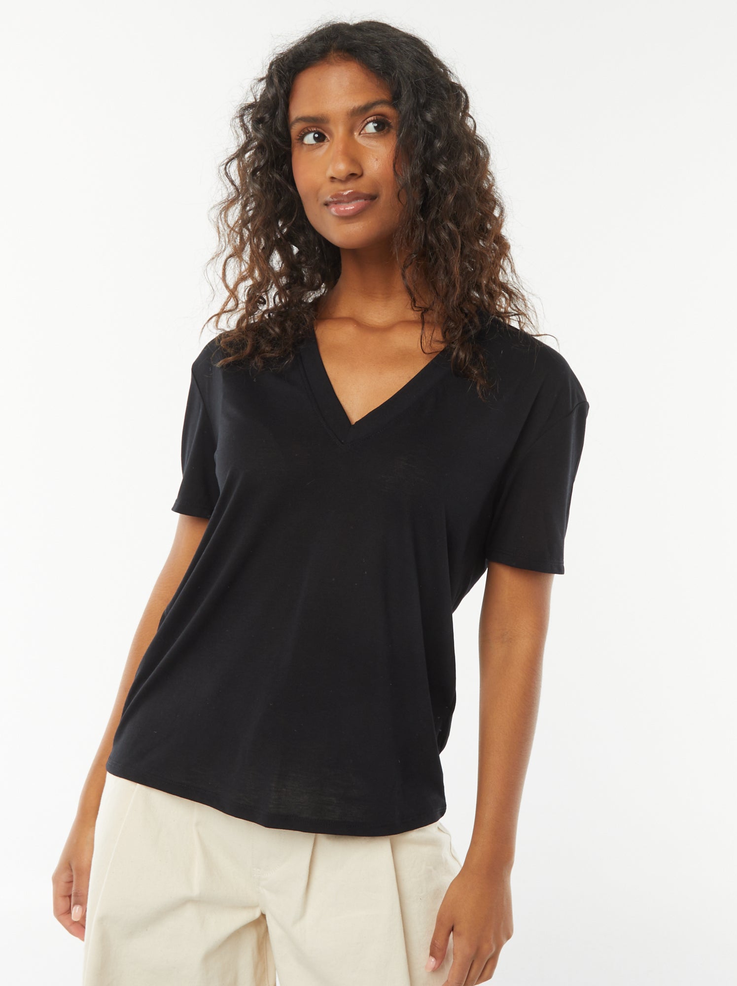 Tee-shirt manches courtes avec encolure en V - Noir