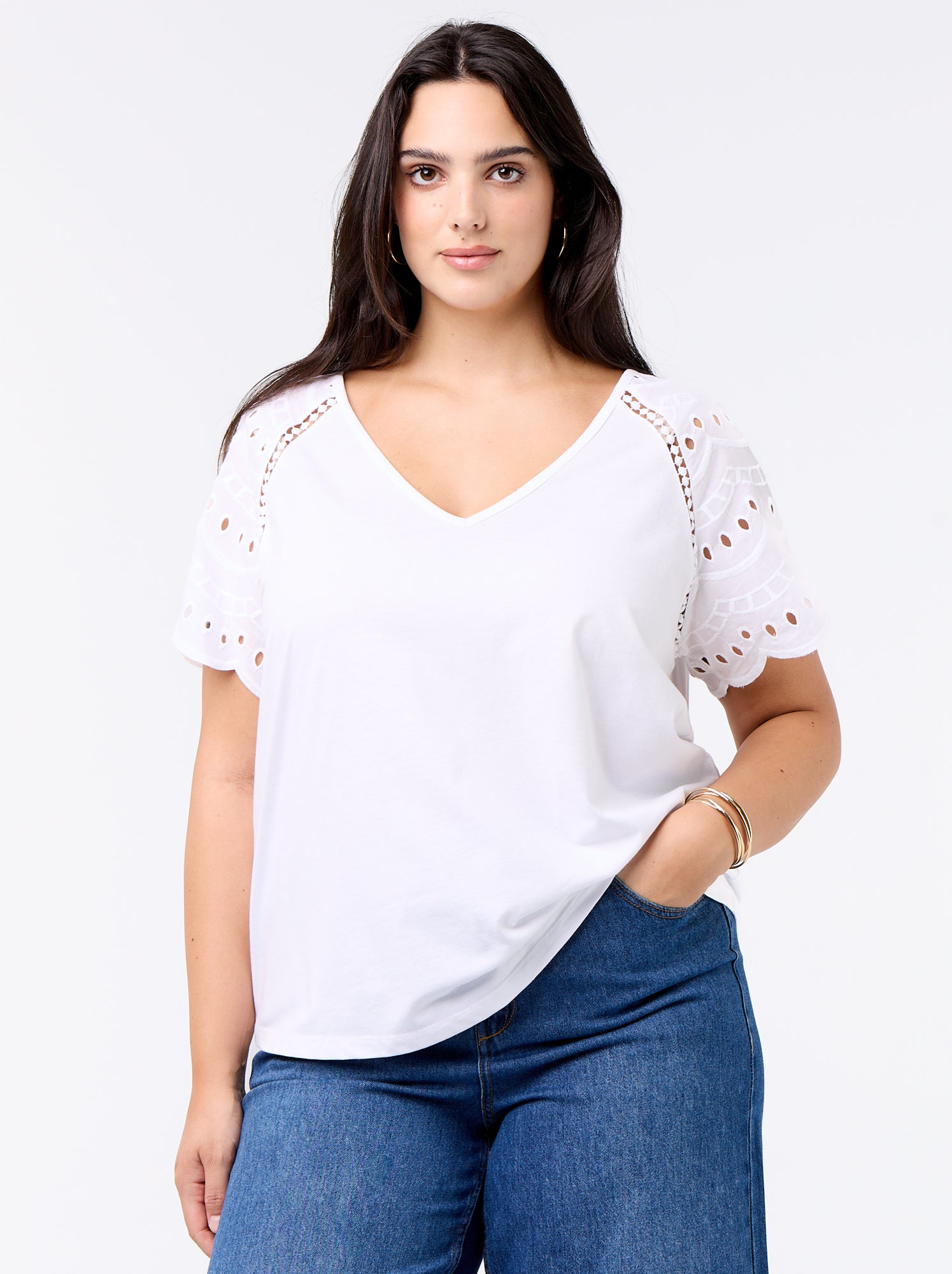 Tee-shirt uni avec broderies sur les manches - Blanc