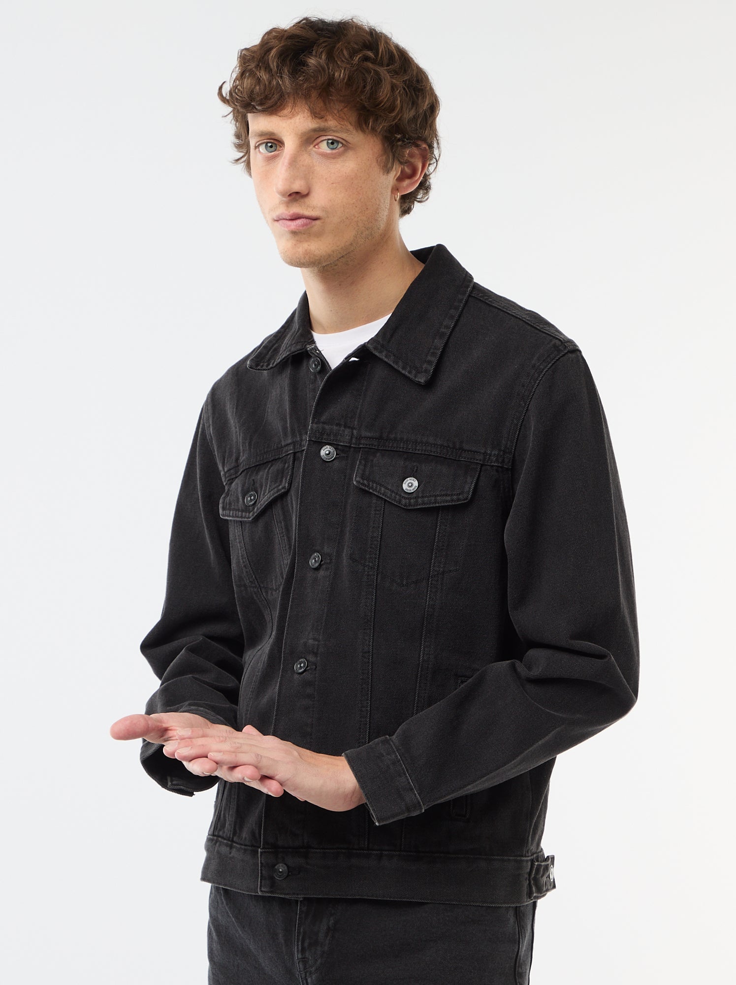 Veste en jean avec poches poitrine - Noir