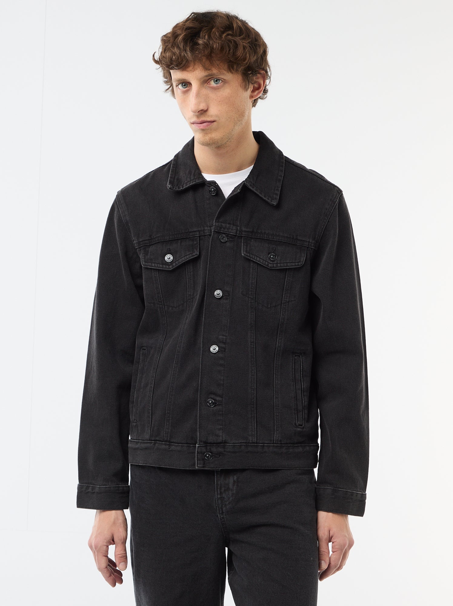 Veste en jean avec poches poitrine - Noir