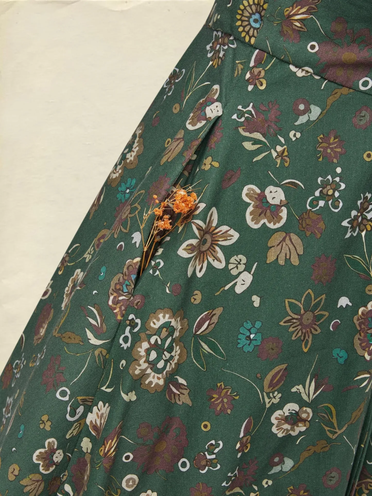 Midi Linen Dress, Long Sleeves, Square Neck, Paisley, Vintage, Green - Green