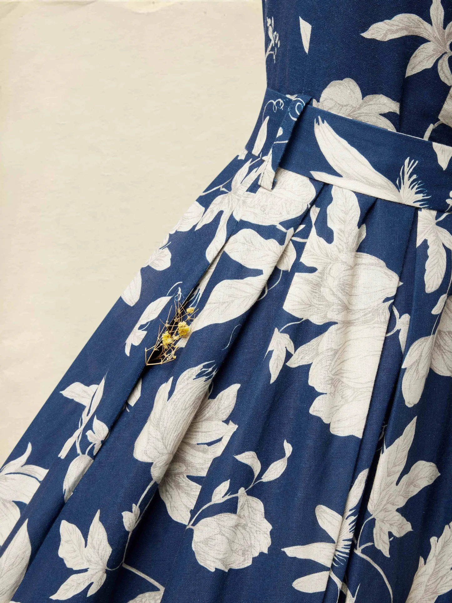 Midi Linen Dress , Cap Sleeves, V Neck, Floral, Button Design, Vintage, Dark Blue - Dark Blue