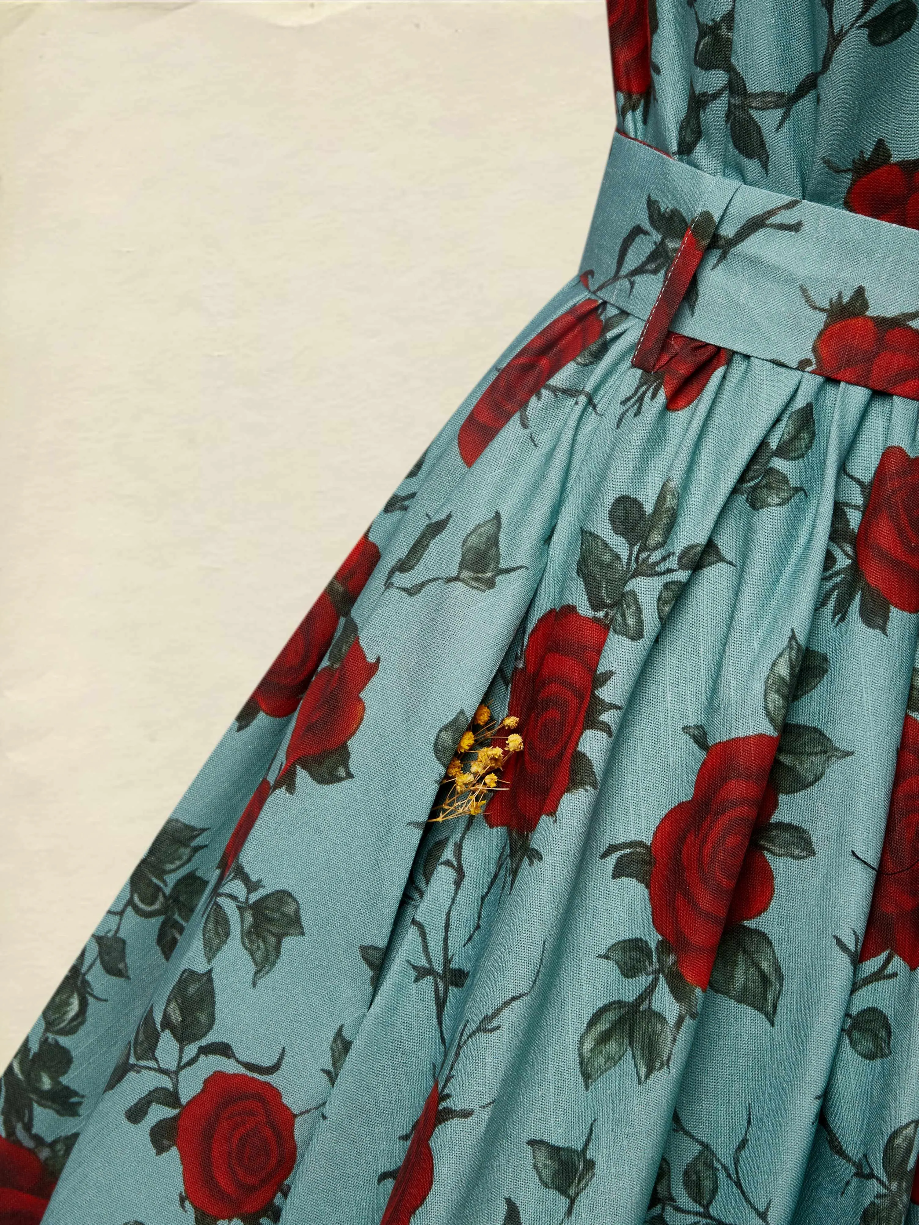 Maxi Linen Dress, Long Sleeves, V Neck, Floral, Belt Design, Vintage, Green - Green