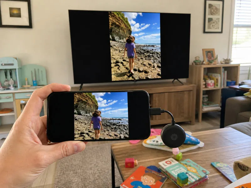 Casual living-room screen mirroring during movie night
