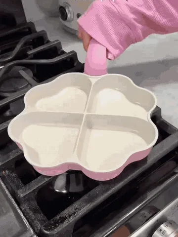 Four-section heart pan cooking and serving breakfast