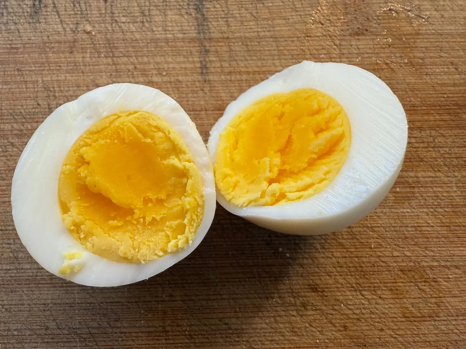 Cooks eggs perfect!