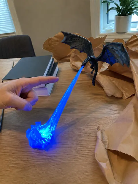 Blue glow dragon decoration revealed as a fantasy-themed gift