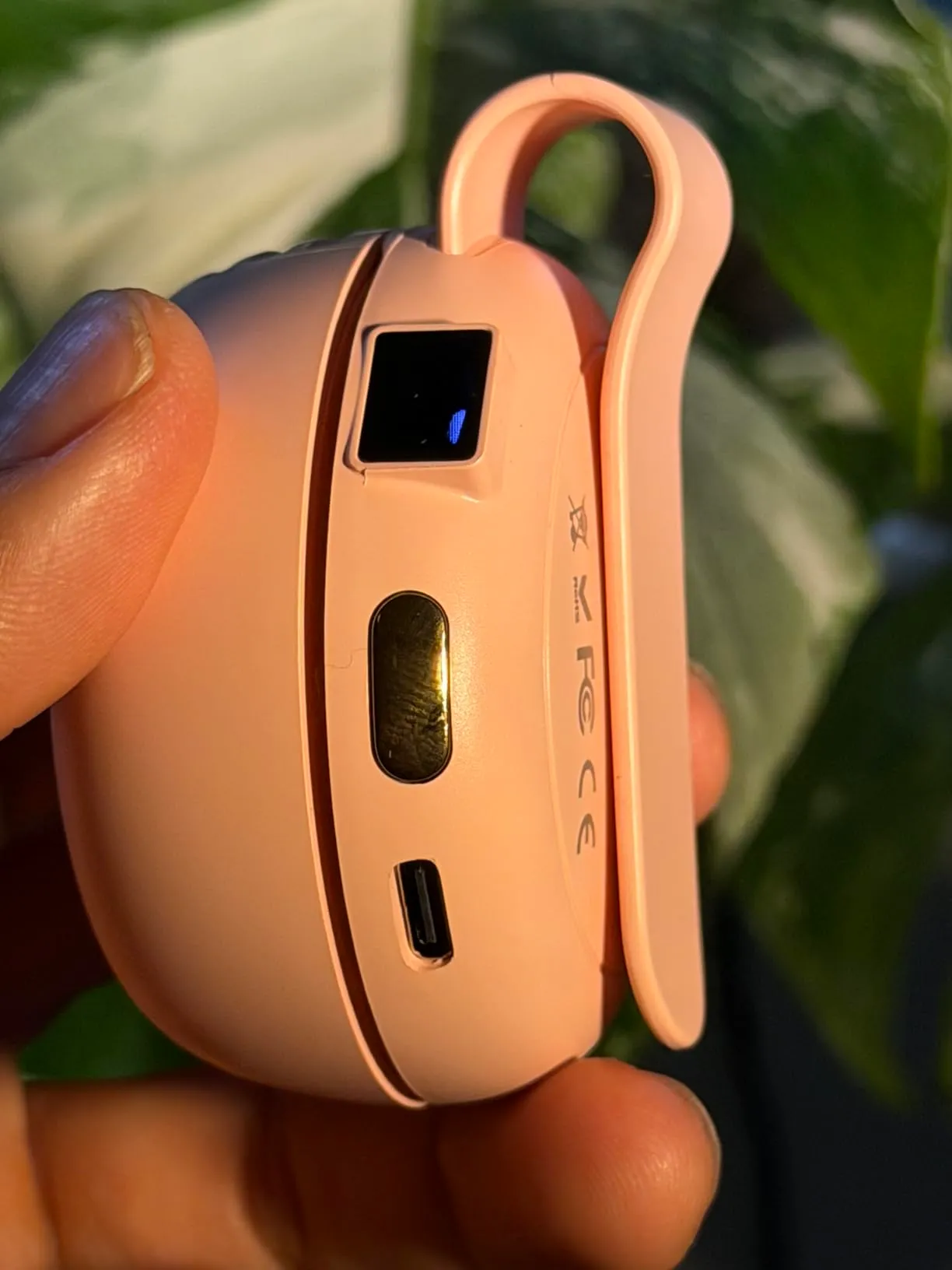 TINY FAN THAT MOVES REAL AIR, BUT THE EARLY RATTLE KEPT IT FROM 5 STARS
