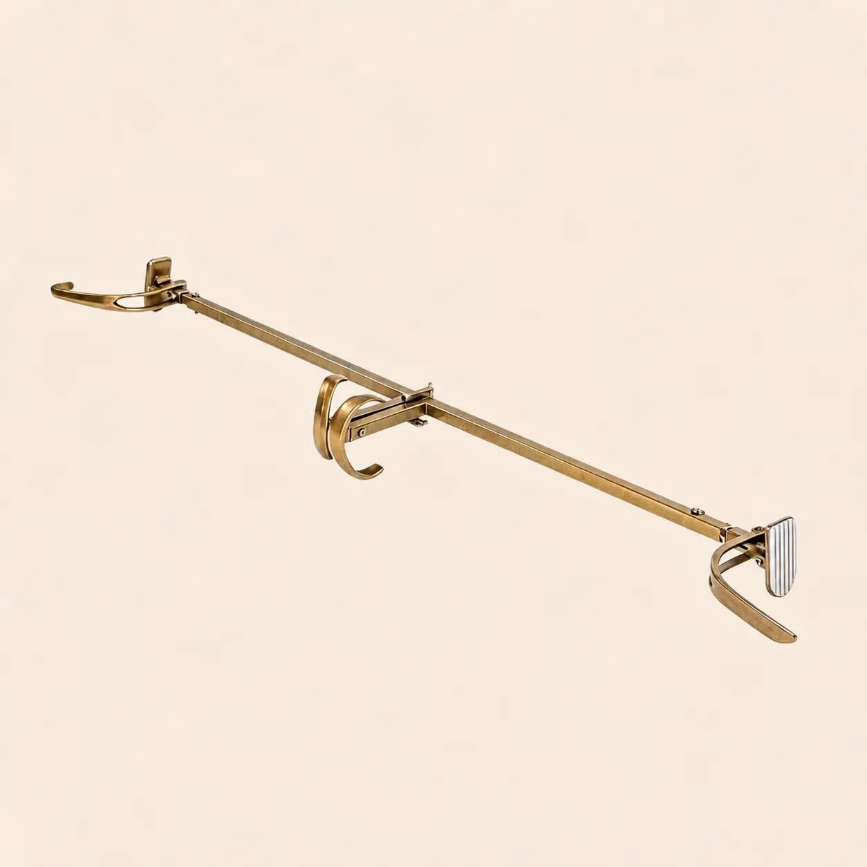 Adjustable Door-Frame Wreath & Garland Hanger Rod