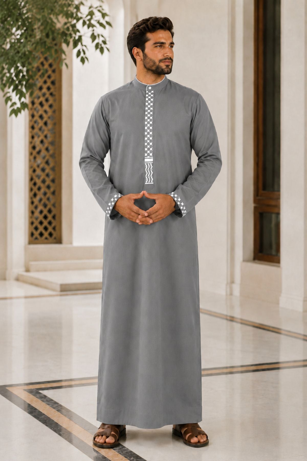 Ash Grey Saudi Thobe – Stylish Lightweight Men’s Thobe