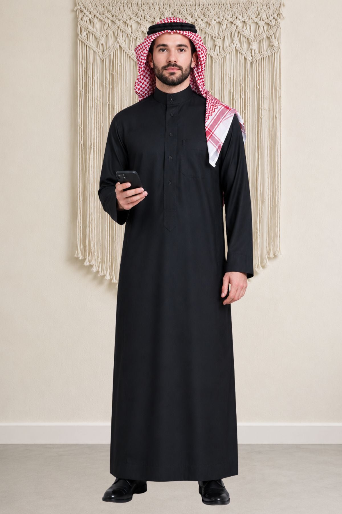 Classic Black Saudi Thobe – Elegant & Comfortable Design