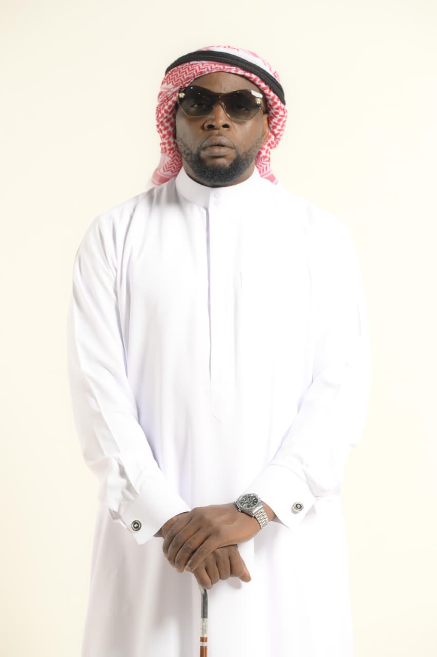 Desert Crown: White Majesty in Kingdom Cut - Saudi