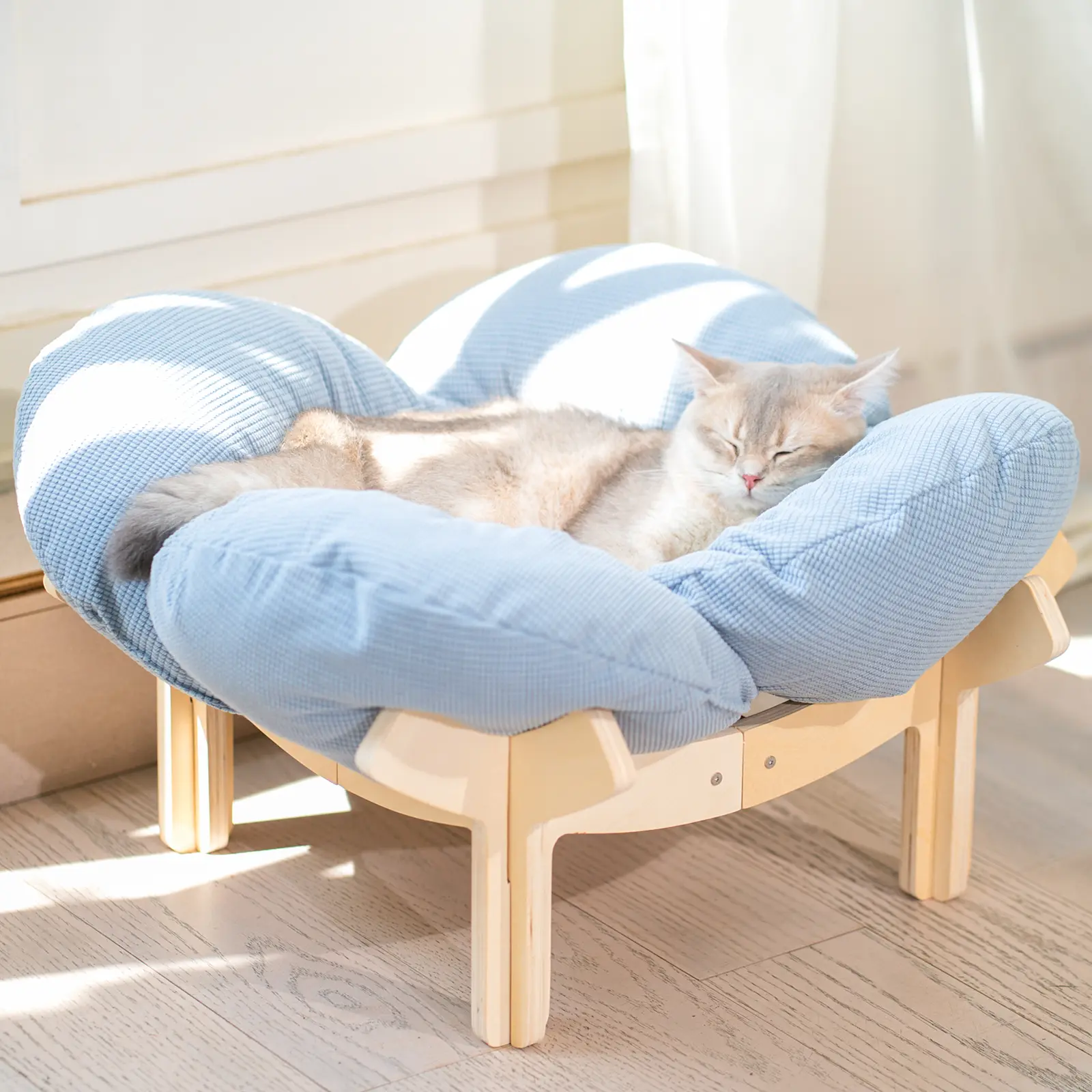 MEWHAUS Bloom Cat Lounge - Light Blue