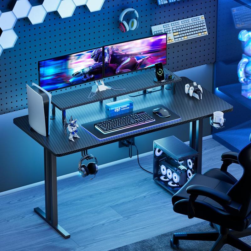 Mesa de juego multifuncional con 5 enchufes y luces LED; escritorio para juegos de ordenador con soporte para monitor; escritorio ergonómico de fibra de carbono para juegos; escritorio para oficina en casa con portavasos, gancho para auriculares y alfombr