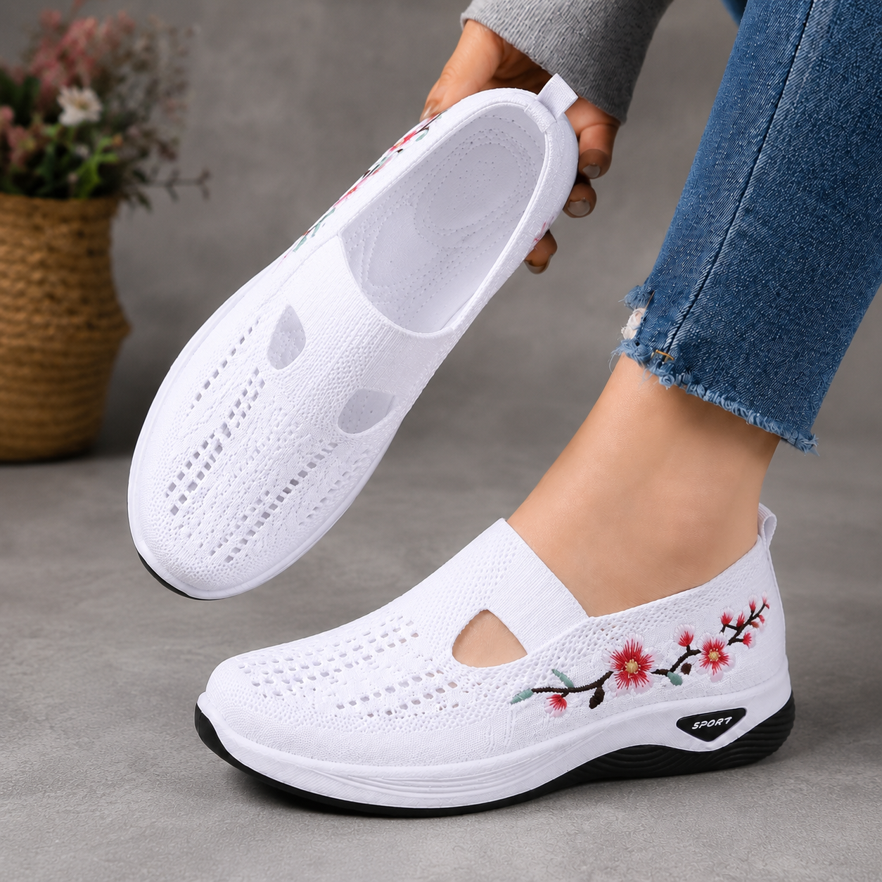🔥 Neuheiten-Sonderangebot: Bis zu 70 % Rabatt 🛒 Orthopädische Slip-On-Wanderschuhe für Damen – mit Fußgewölbeunterstützung; atmungsaktiv und leicht.