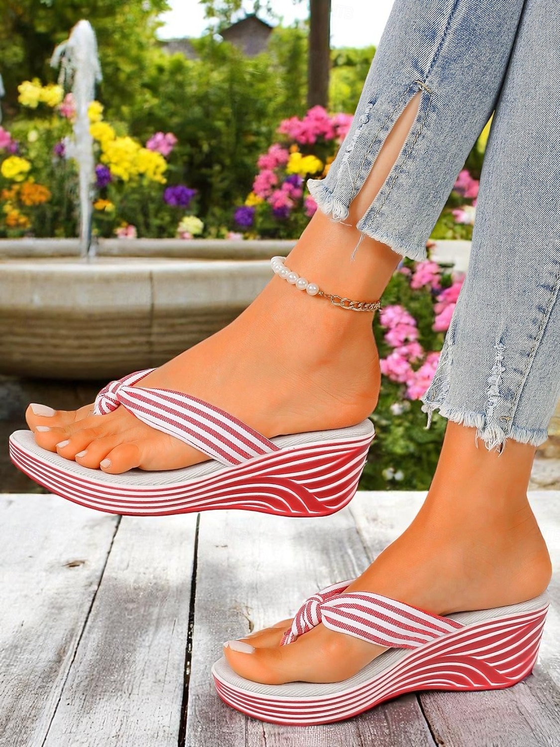 Striped wedge flip-flop sandals product detail 4
