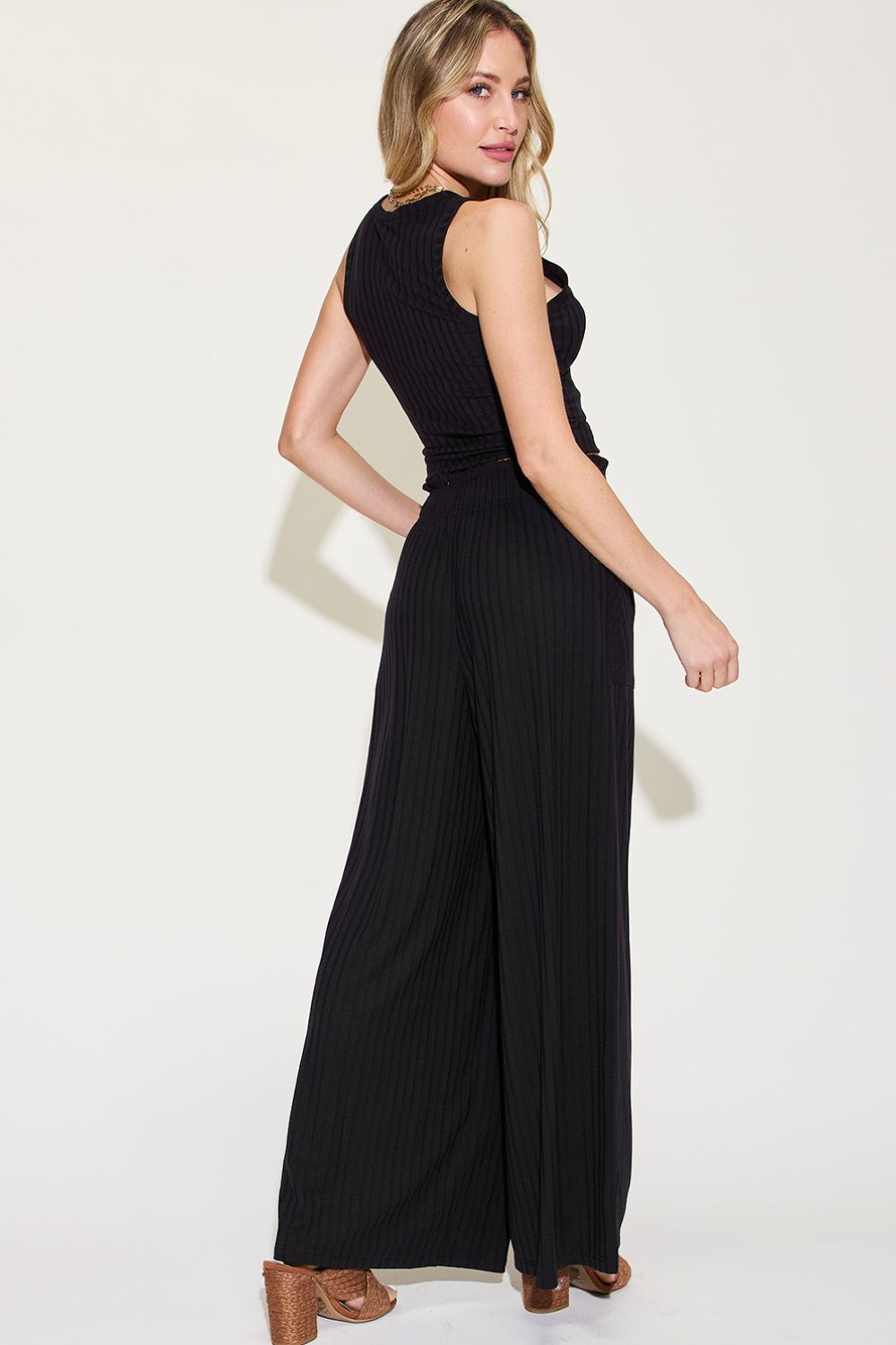 Orange ribbed tank and wide-leg pants set 7