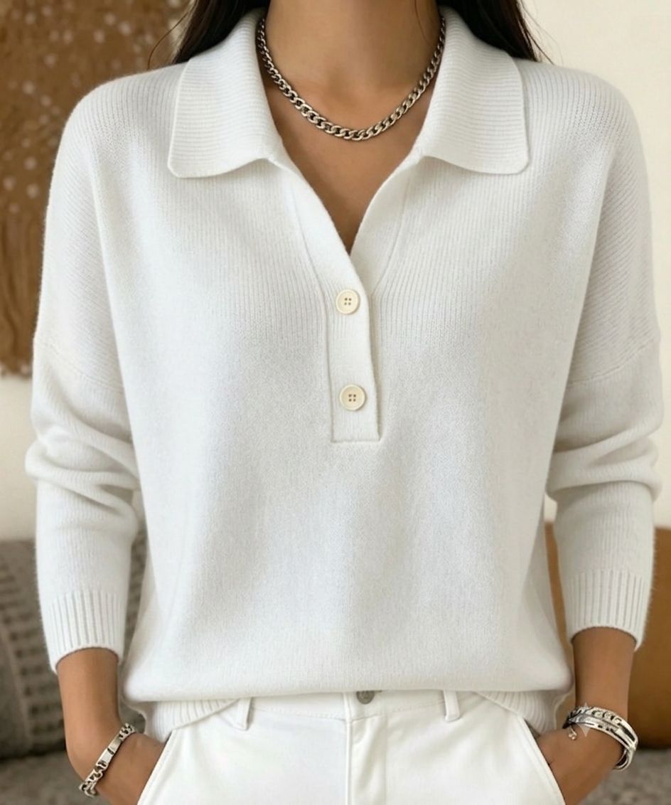 Entspannter Damen-Strickpullover mit zwei Knöpfen und Polokragen