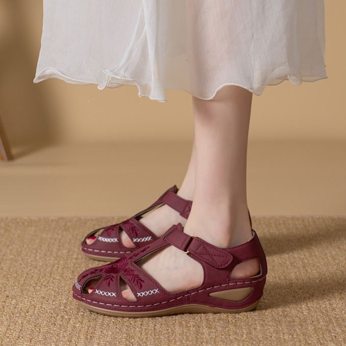 Damen-Wanderschuhe mit bestickten Ausschnitten – bequeme, rutschfeste Mary-Jane-Sandalen für den Alltag