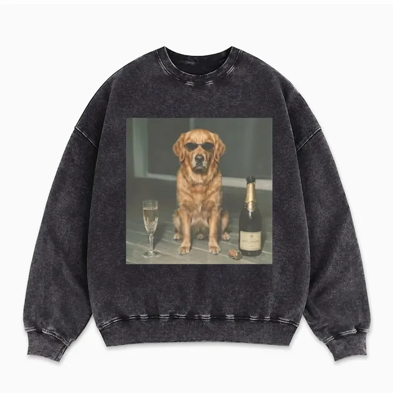 Funny Golden Retriever Drinking Champagne Sweatshirt