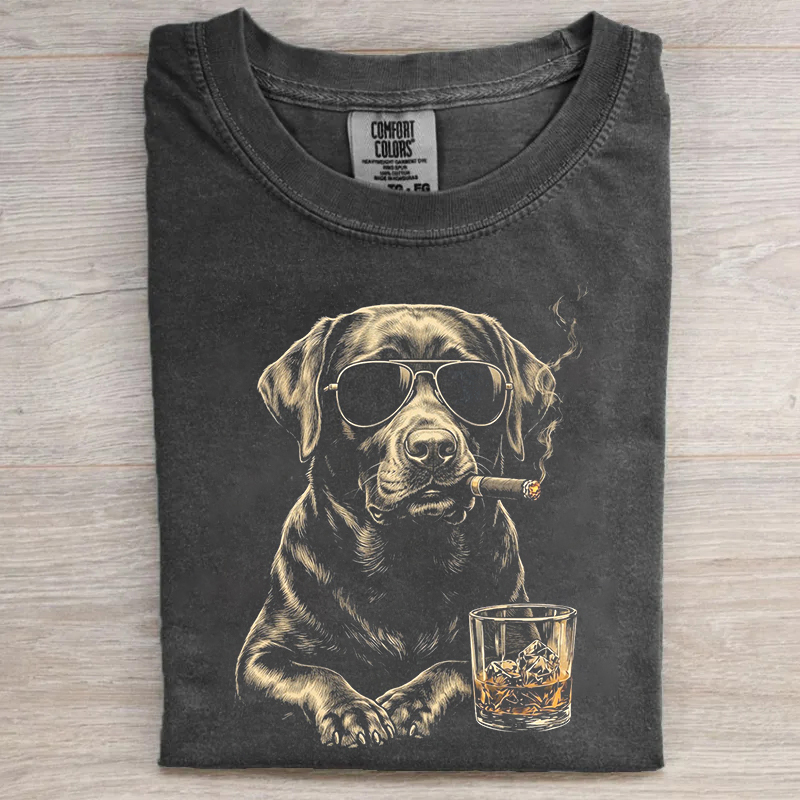Vintage Labrador Retriever Drinking Whiskey T-shirt
