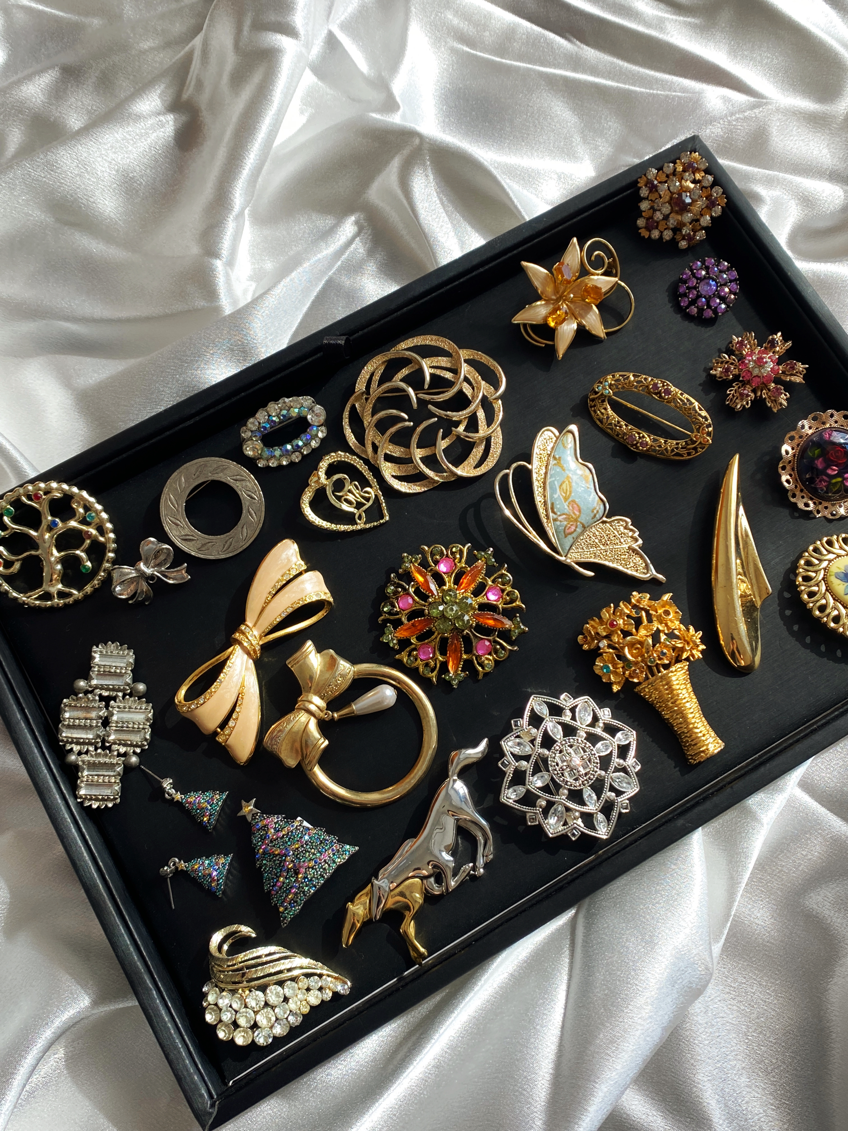 Vintage Inspired Glam Brooch Mystery Box fashion jewelry assortment
