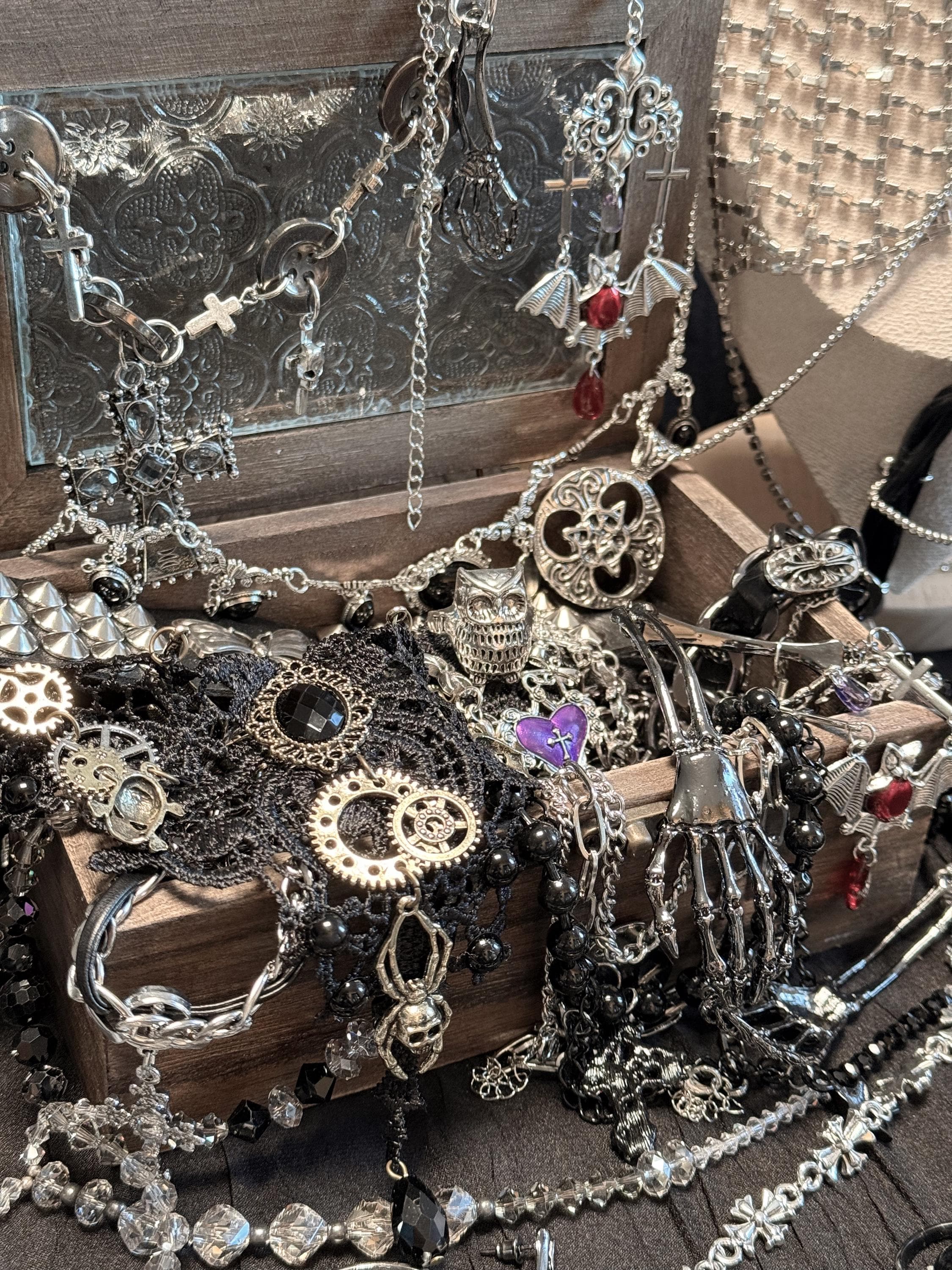 Gothic Romance Mystery Jewelry Jar fashion jewelry assortment