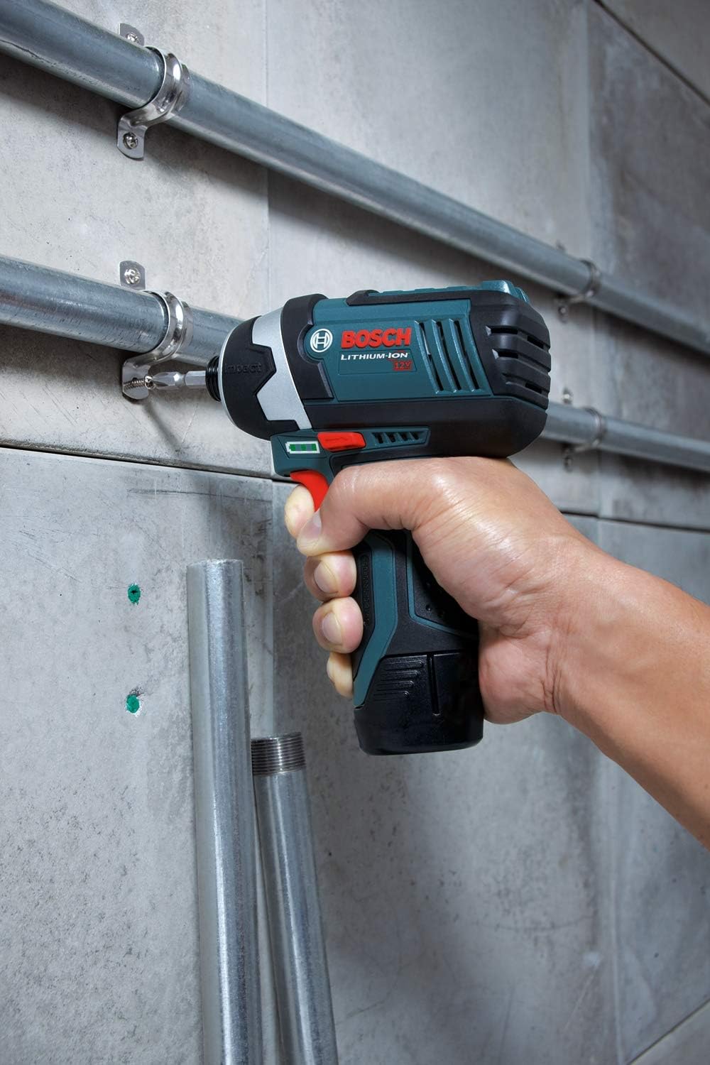 Bosch CLPK22-120 Kit combinado de 2 herramientas de 12 V máx. con Taladro/Atornillador de 3/8", Atornillador de impacto y (2) baterías de 2.0 Ah