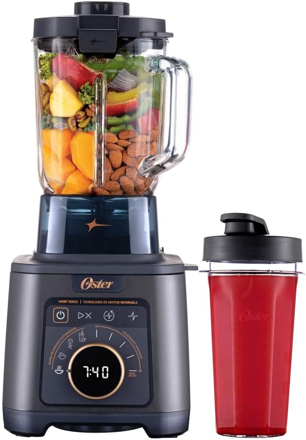 Oster Licuadora Profesional Titan de 2200 W con 4 Programas para Salsa, Sopa, Smoothie y Malteadas, 5 Velocidades, Vaso de Vidrio 2.5 L, Cuchilla de Acero Inoxidable, más Vaso Portátil, BLSTXT-XG