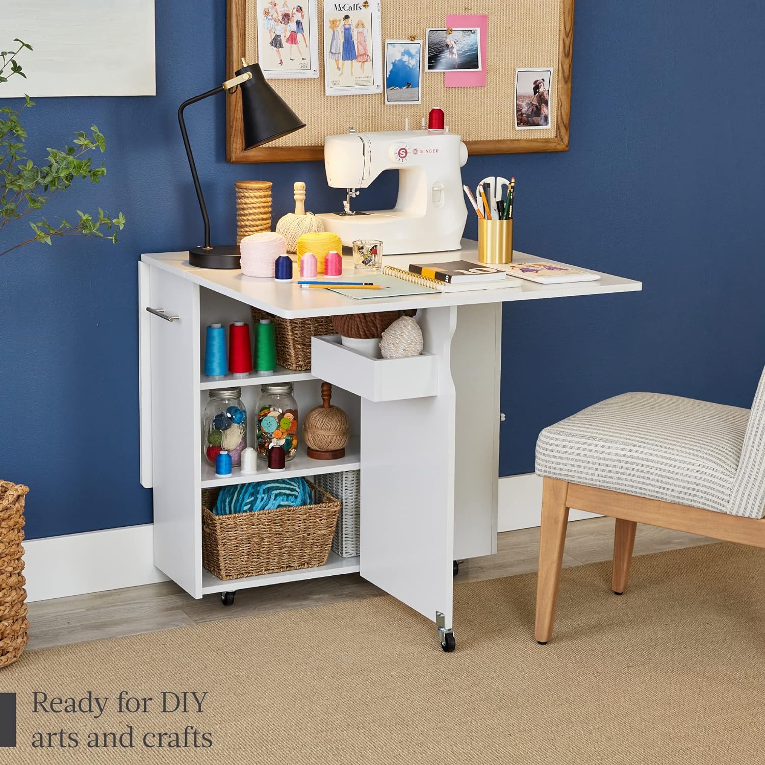 Best Choice Products - Mesa de comedor plegable, multiusos para ahorrar espacio, con ruedas, 3 estantes de almacenamiento, color café