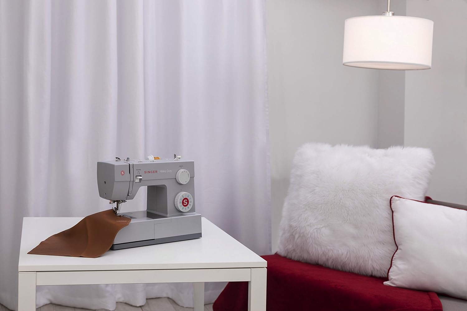 Máquina de coser SINGER 4423, gris