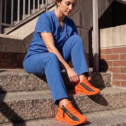 Women's Cloud Wanderer V7 - Orange