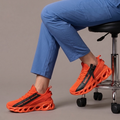 Men's Cloud Wanderer V7 - Orange