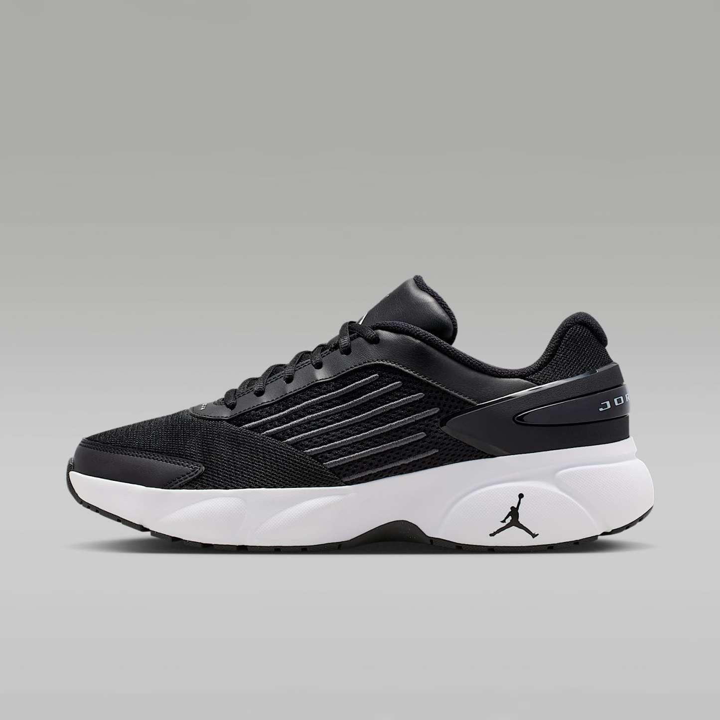 Jordan Trunner Flow Schuhe (Herren) – Schwarz/Anthracite/Weiß