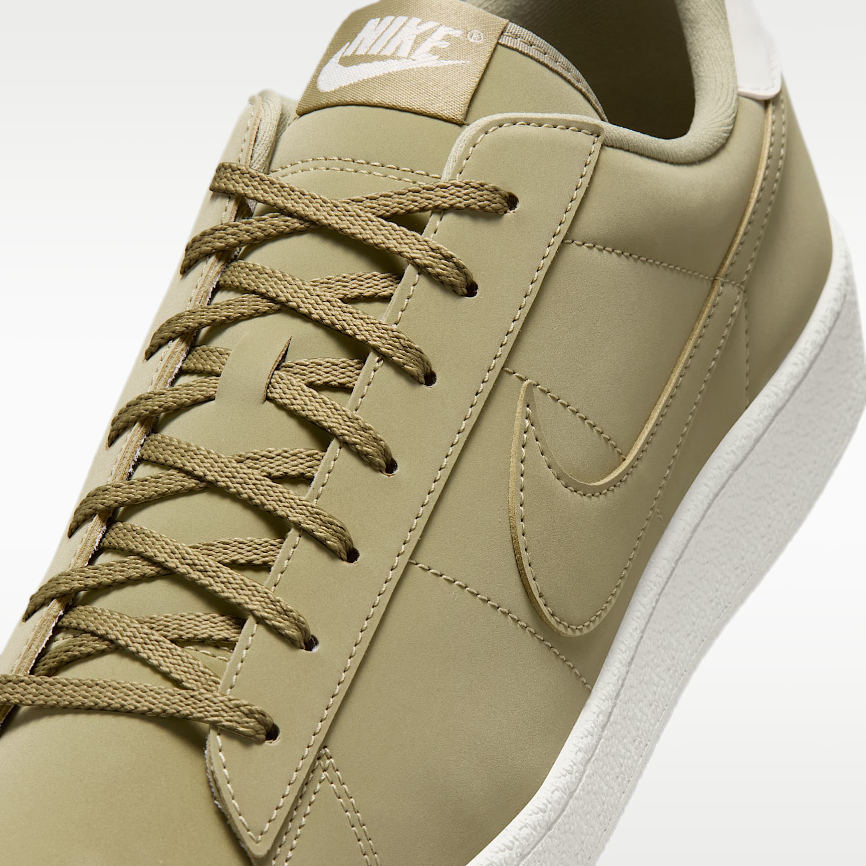 Nike Tennis Classic Schuh (Herren) – Neutral Olive/Sail/Neutral Olive