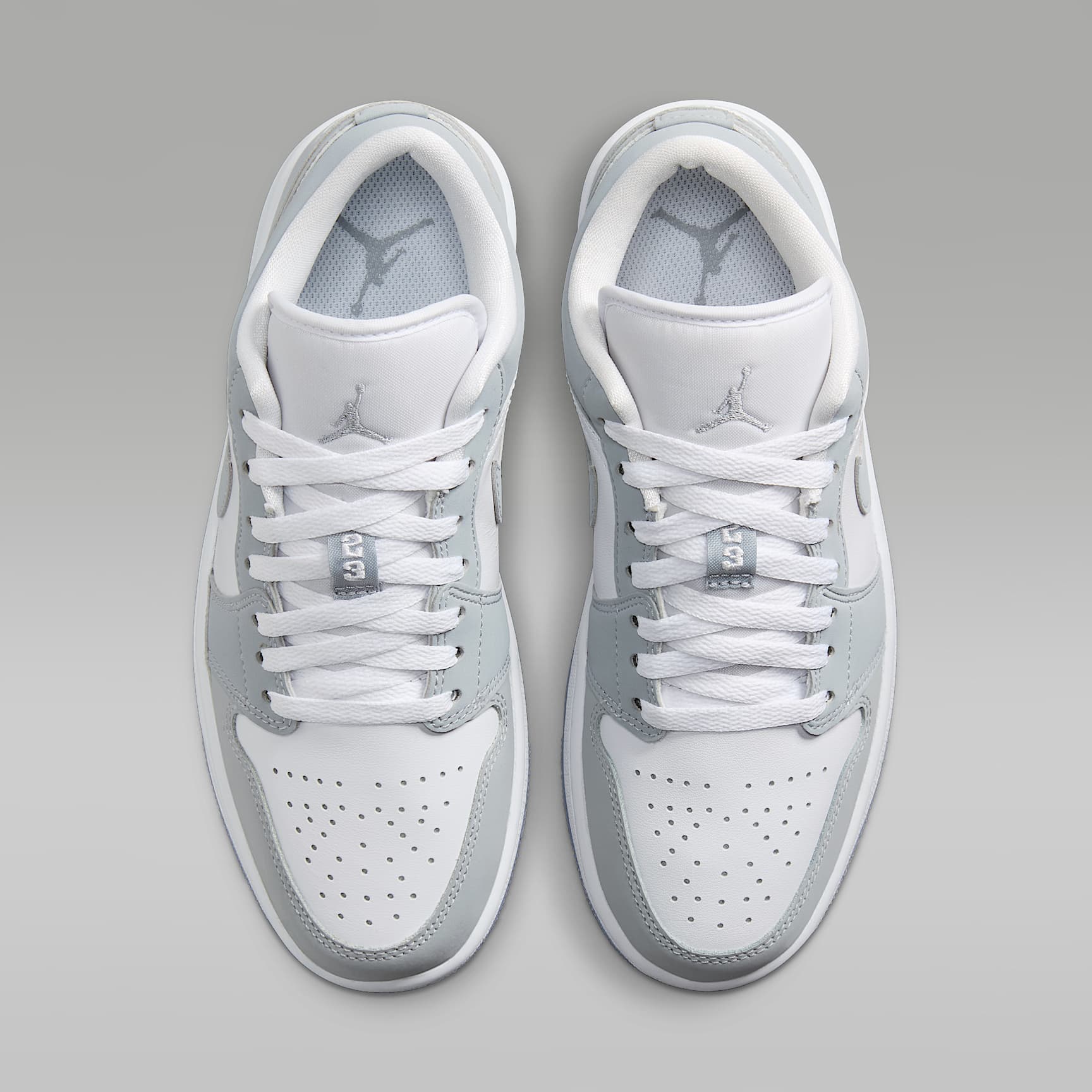 Air Jordan 1 Low Damenschuh – Weiß/Aluminum/Wolf Grey