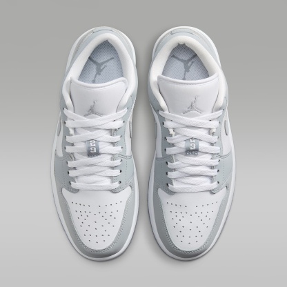 Air Jordan 1 Low Damenschuh – Weiß/Aluminum/Wolf Grey