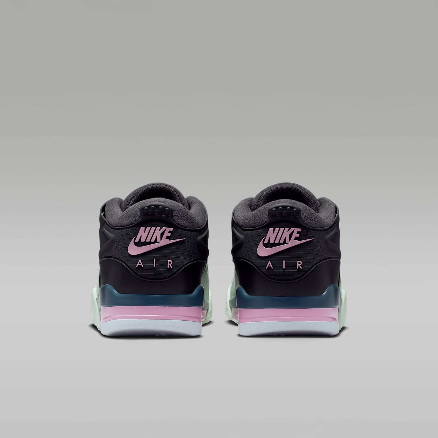 Air Jordan 4 RM Herrenschuh – Anthracite/Barely Green/Jade Aura/Iced Carmine