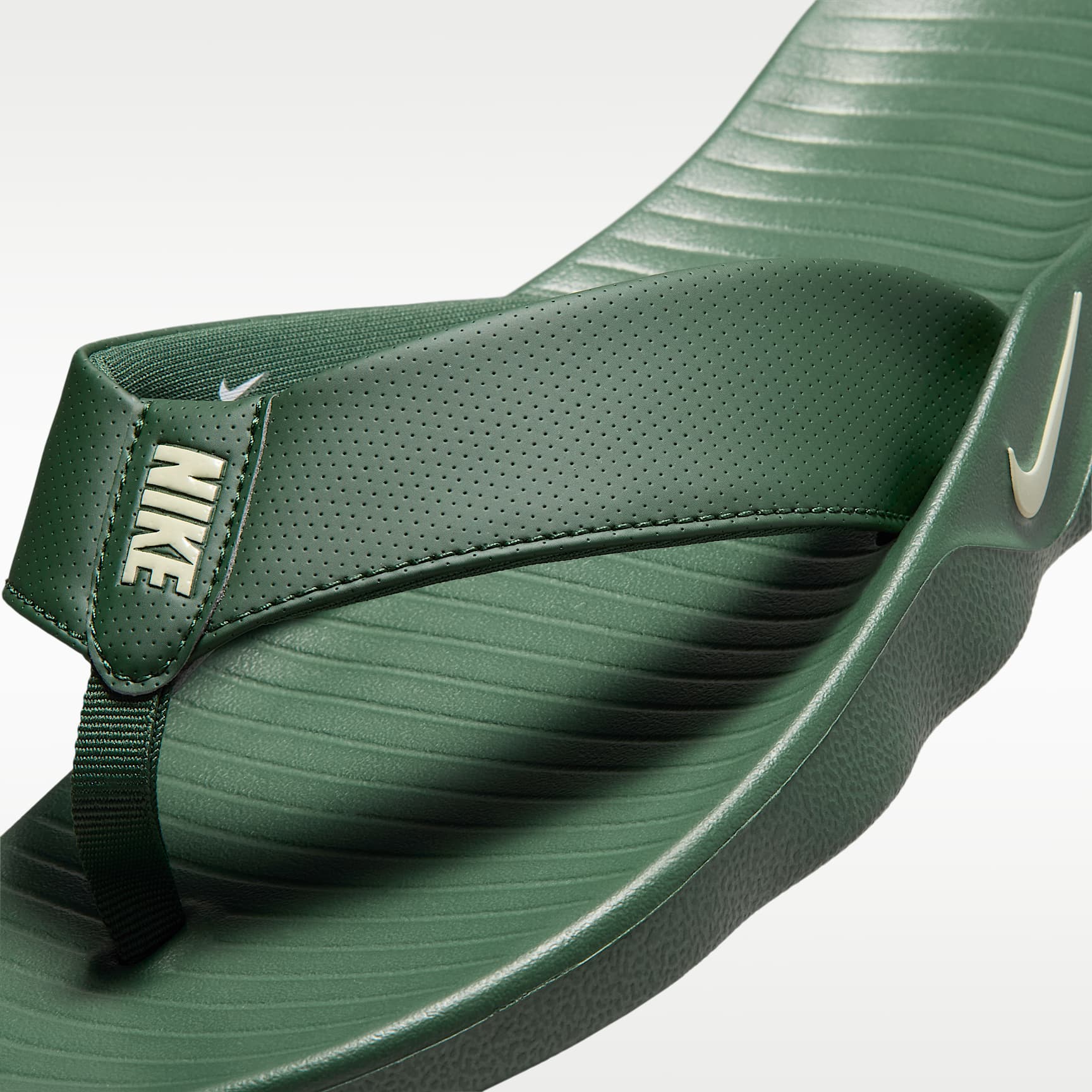 Nike Marina Slides (Herren) – Fir/Light Khaki
