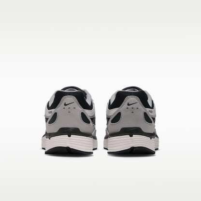 Nike P-6000 Schuh (Herren) – Light Smoke Grey/Anthracite/Schwarz/Sail