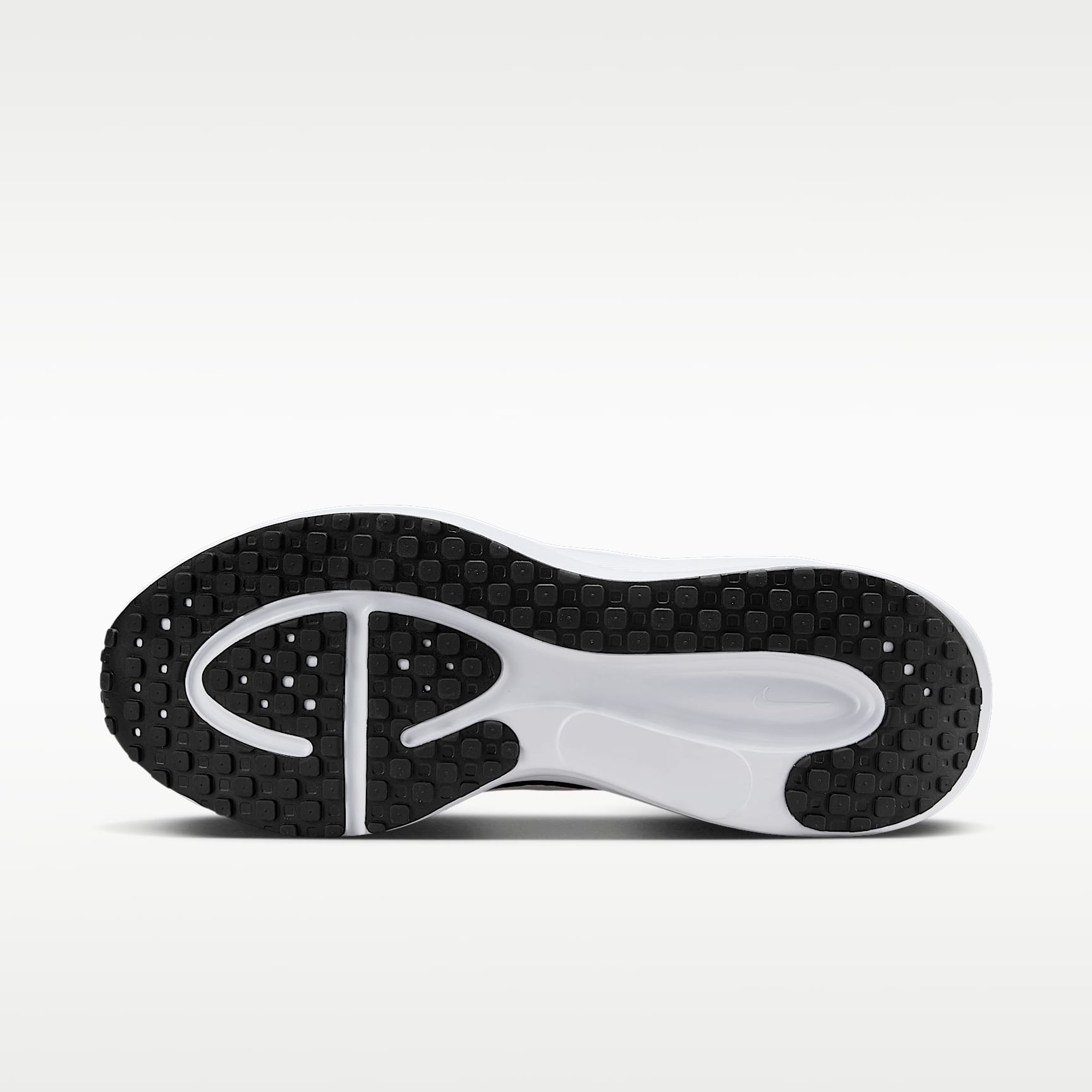 Nike Revolution 8 Straßenlaufschuh (Herren) – Schwarz/Schwarz/Weiß