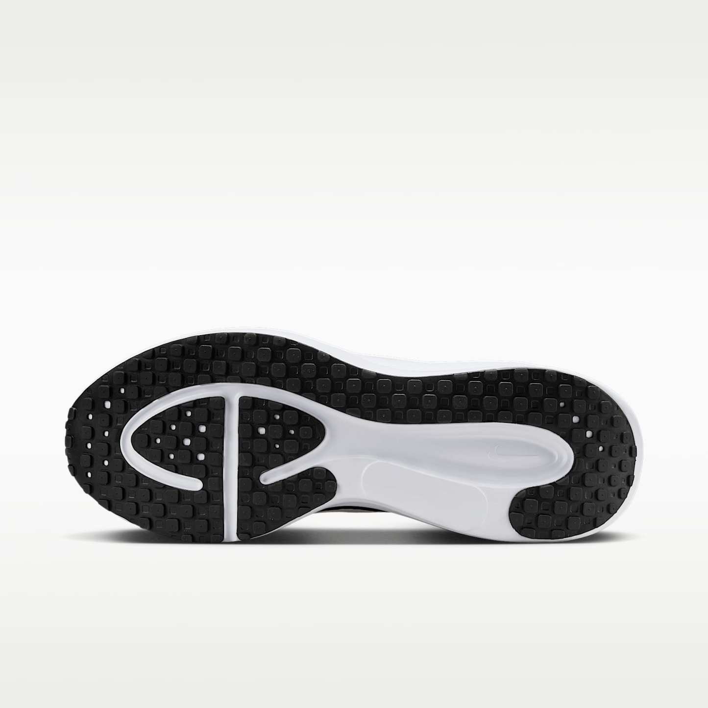 Nike Revolution 8 Straßenlaufschuh (Herren) – Schwarz/Schwarz/Weiß