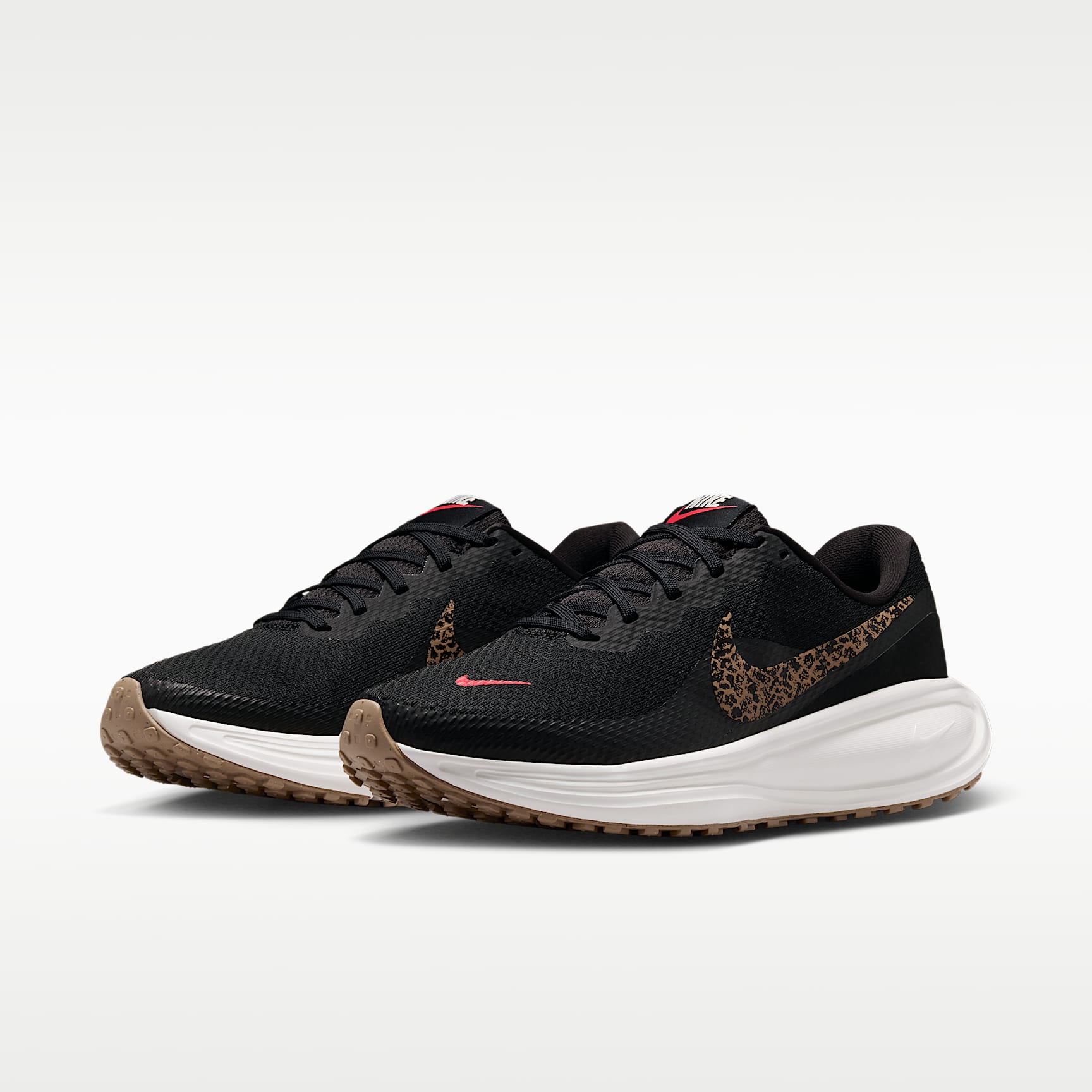 Nike Revolution 8 Straßenlaufschuh (Damen) – Schwarz/Fusion Red/Sail/Multi-Color