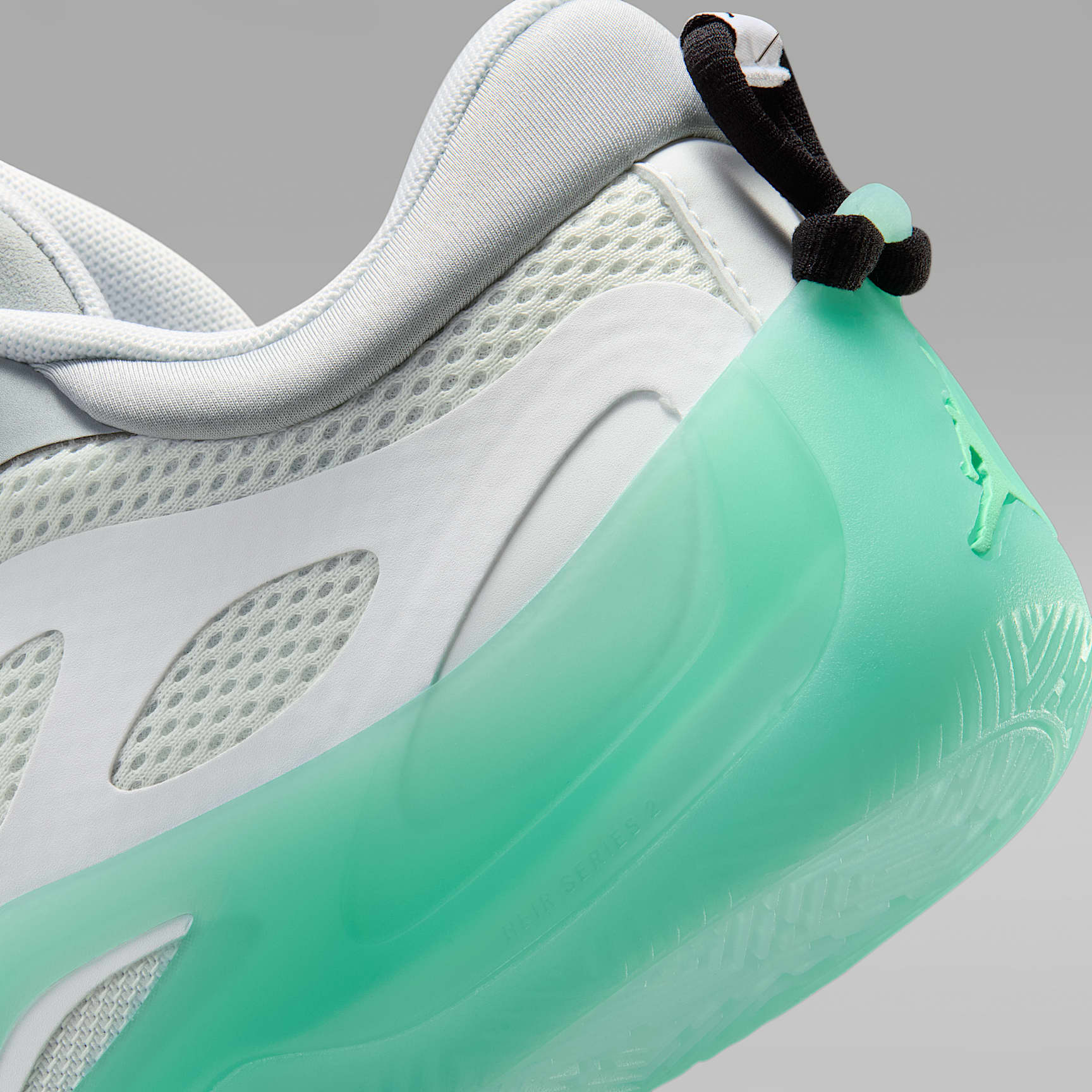 Jordan Heir Series 2 "Seafoam" Basketballschuh – Weiß/Metallic Silver/Pink Blast/Light Pumice