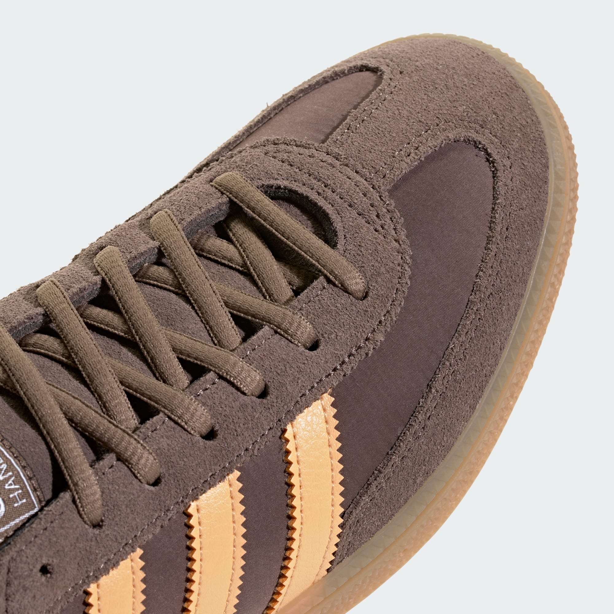 HANDBALL SPEZIAL SCHUH – Earth Strata / Pulse Amber / Gum – KK2692
