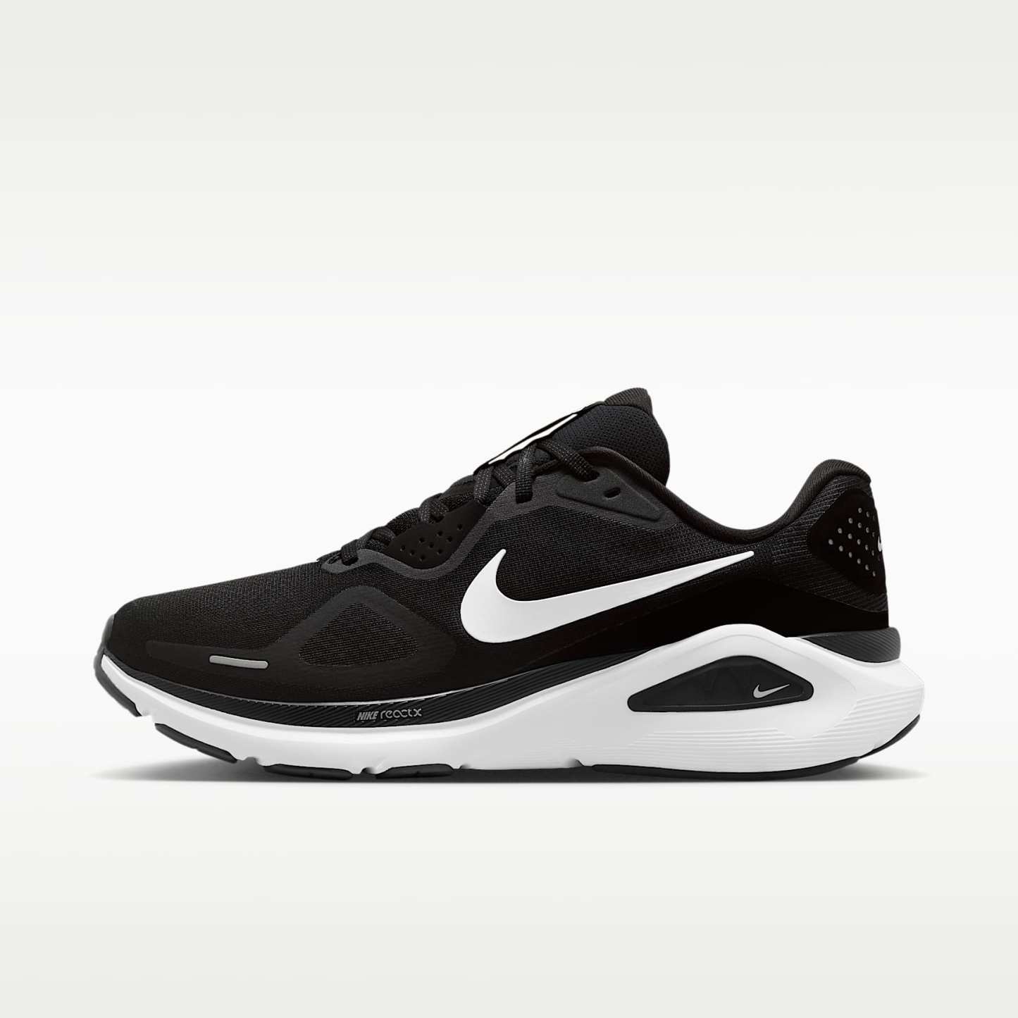 Nike Structure 26 Straßenlaufschuh (Herren) – Schwarz/Cool Grey/Metallic Silver/Weiß