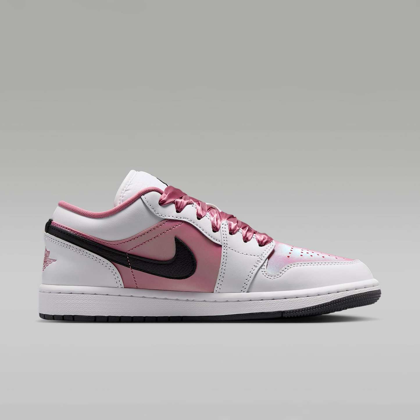 Air Jordan 1 Low SE Damenschuh – Weiß/Schwarz/Desert Berry