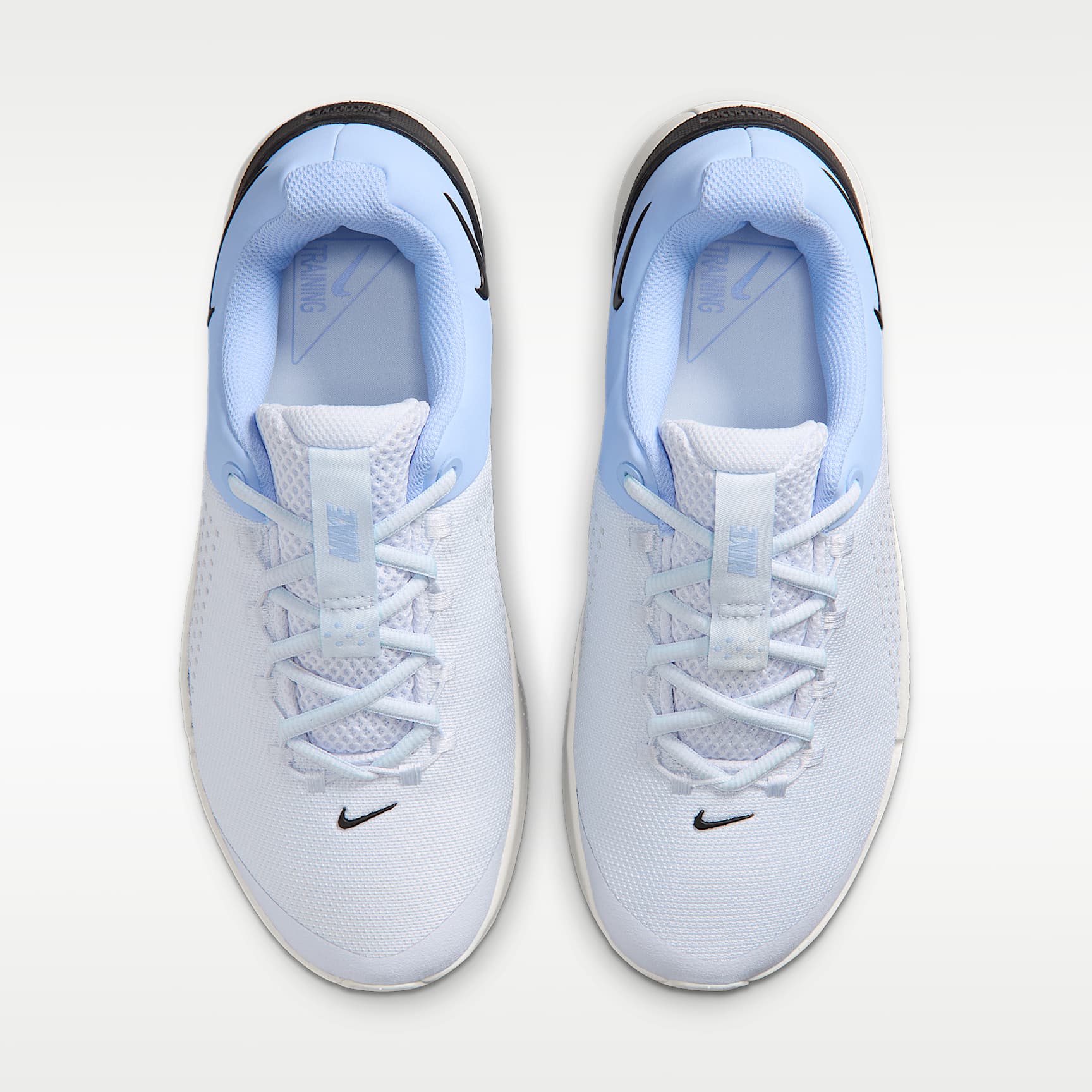 Nike MC Trainer 4 Trainingsschuh (Damen) – Football Grey/Aluminum/Off White/Schwarz